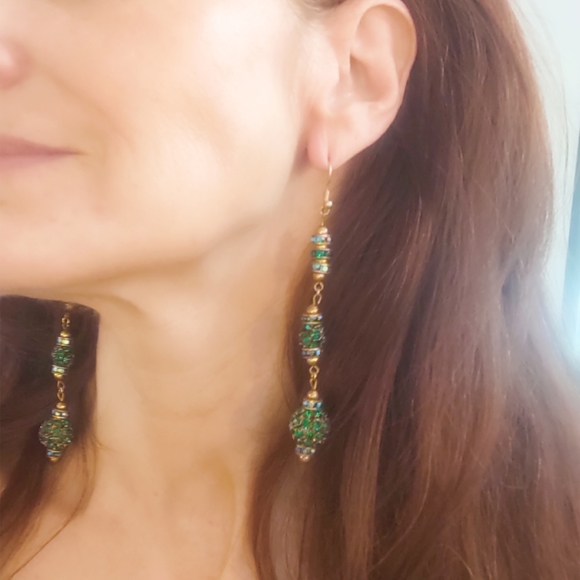 Vintage Green Crystal AB and Gold Pierced Long Dangle Earrings - Picture 4 of 5